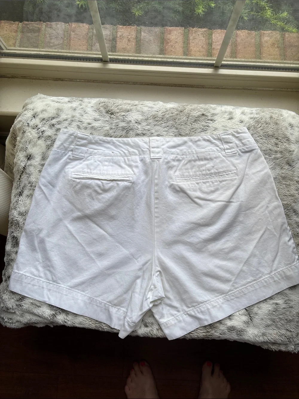 Land’s End Canvas White Cotton chino Shorts - Casual Tailored Fit SZ 12